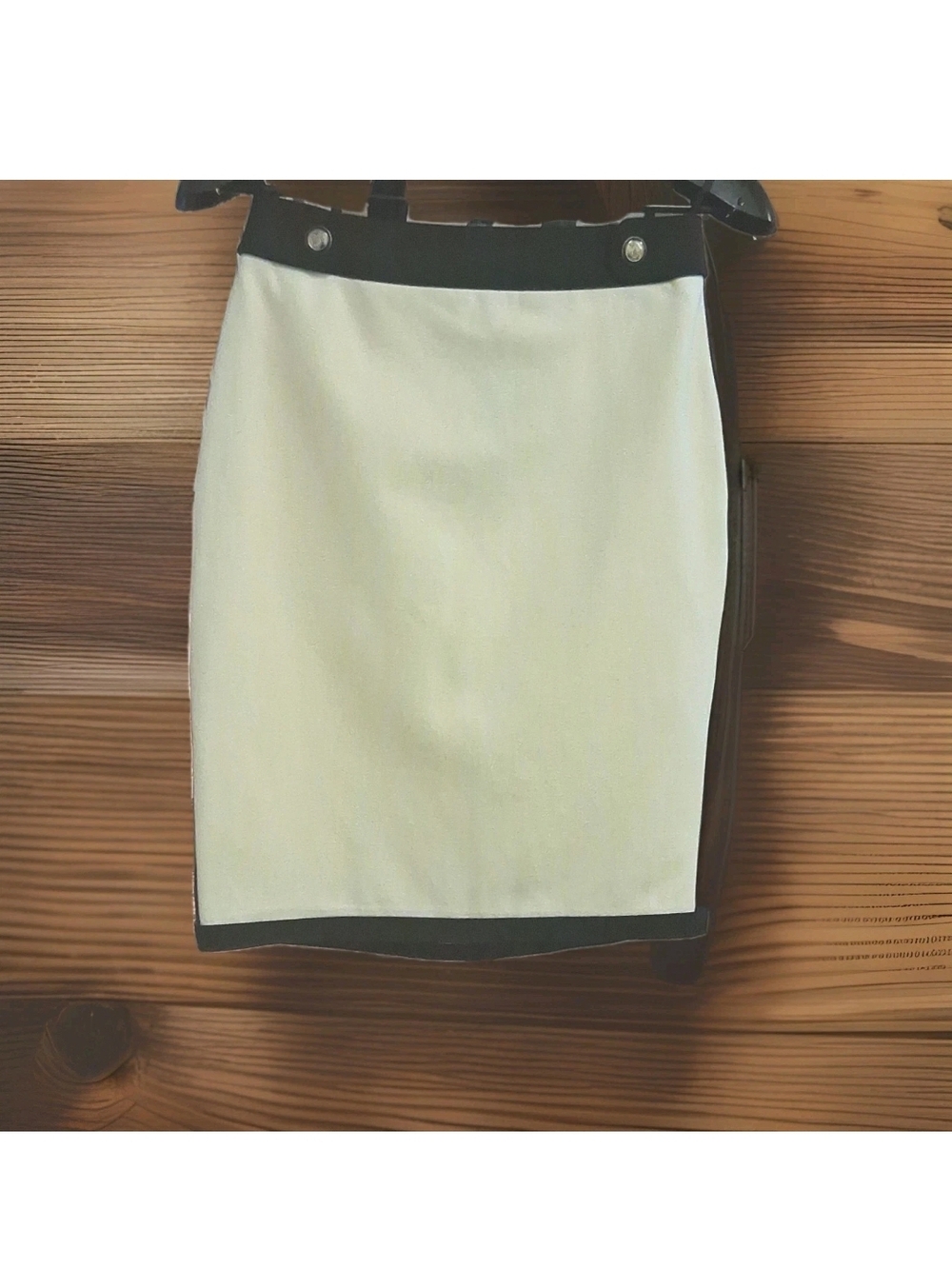 White House Black Market White Pencil Skirt with Black Trim